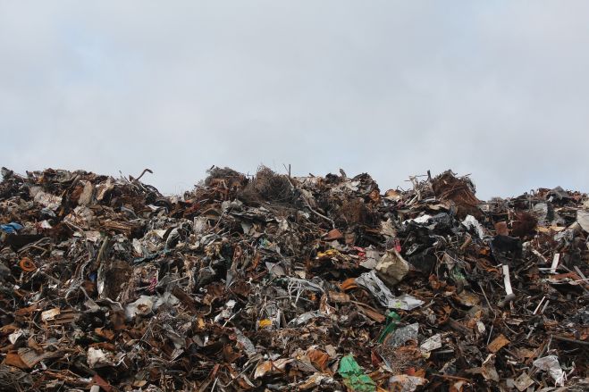 Európska zelená dohoda: Komisia prijala nové limity pre niektoré z najškodlivejších chemikálií v odpade