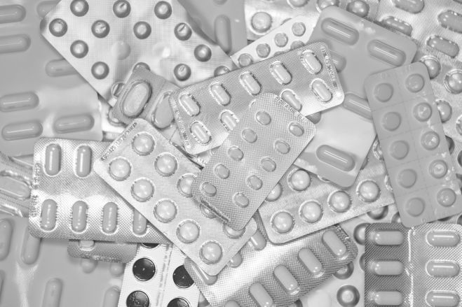 Európska zdravotná únia: Komisia zostavila portfólio 10 najsľubnejších liekov proti ochoreniu COVID-19