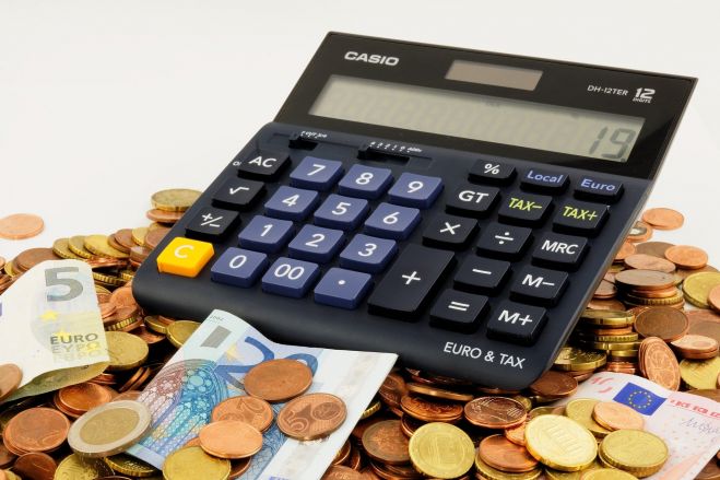 Spravodliv&eacute; a jednoduch&eacute; dane: Komisia navrhuje nov&yacute; bal&iacute;k opatren&iacute;, ktor&eacute; maj&uacute; prispieť k obnove a rastu Eur&oacute;py