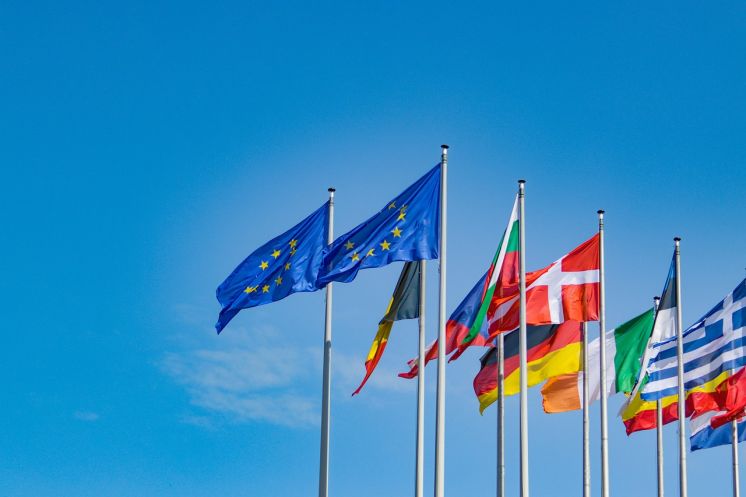 E&Uacute; prisľ&uacute;bila na Eur&oacute;pskom humanit&aacute;rnom f&oacute;re v roku 2025 2,3 miliardy EUR